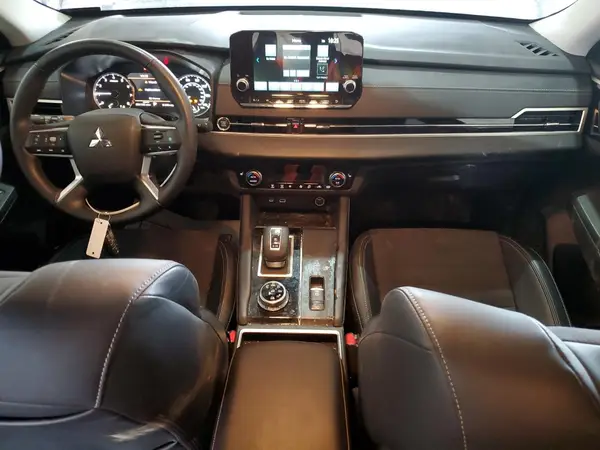 JA4J4UA84PZ060822 2023 MITSUBISHI OUTLANDER - Image 8