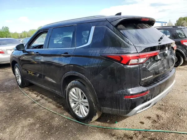 JA4J4UA84PZ608575 2023 MITSUBISHI OUTLANDER - Image 2