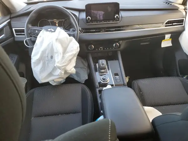 JA4J4UA84RZ018542 2024 MITSUBISHI OUTLANDER - Image 8