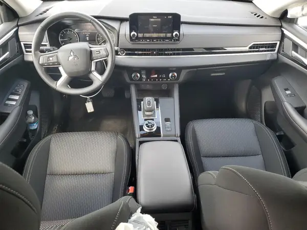 JA4J4UA84RZ065053 2024 MITSUBISHI OUTLANDER - Image 8