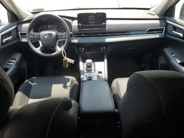 JA4J4UA84RZ077767 2024 MITSUBISHI OUTLANDER - Image 8