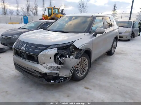 JA4J4UA84RZ614329 2024 MITSUBISHI OUTLANDER - Image 2