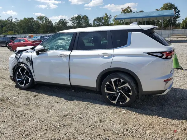 JA4J4UA85NZ017409 2022 MITSUBISHI OUTLANDER - Image 2