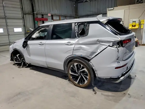 JA4J4UA85NZ021556 2022 MITSUBISHI OUTLANDER - Image 2