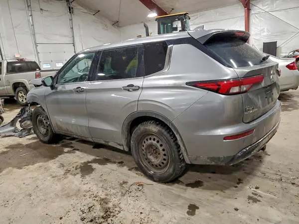 JA4J4UA85NZ069591 2022 MITSUBISHI OUTLANDER - Image 2