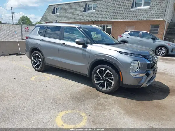 JA4J4UA85PZ012178 2023 MITSUBISHI OUTLANDER - Image 1