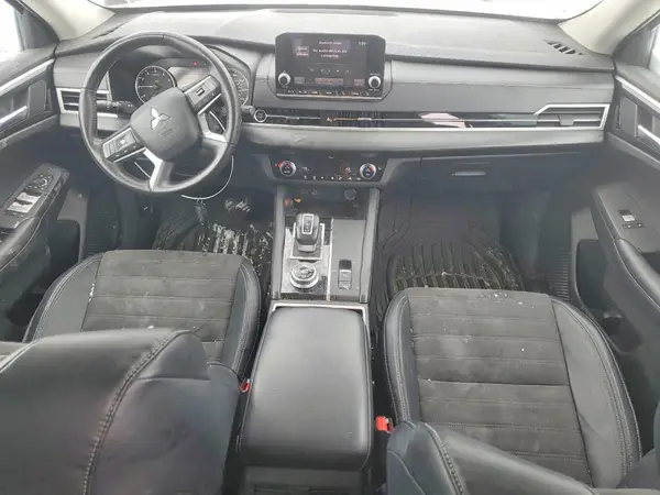 JA4J4UA85PZ030650 2023 MITSUBISHI OUTLANDER - Image 8