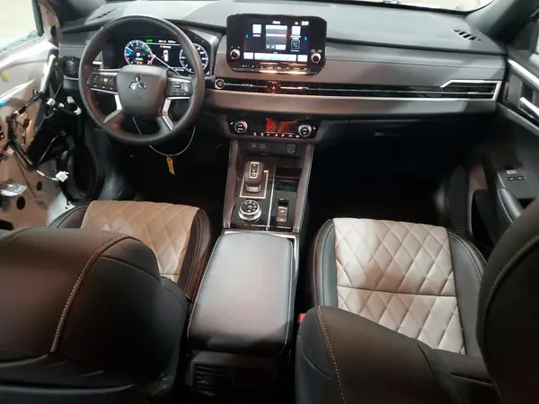 JA4J4UA85PZ041759 2023 MITSUBISHI OUTLANDER - Image 8