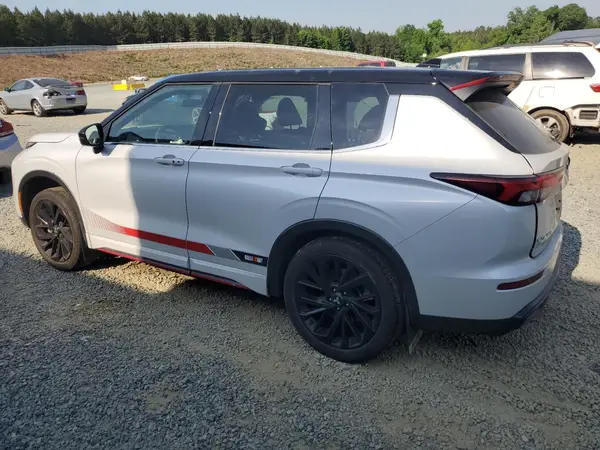 JA4J4UA85PZ047674 2023 MITSUBISHI OUTLANDER - Image 2