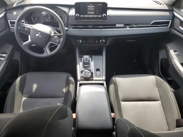 JA4J4UA85RZ076482 2024 MITSUBISHI OUTLANDER - Image 8