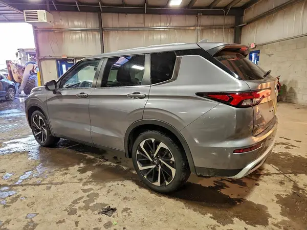JA4J4UA86NZ012185 2022 MITSUBISHI OUTLANDER - Image 2