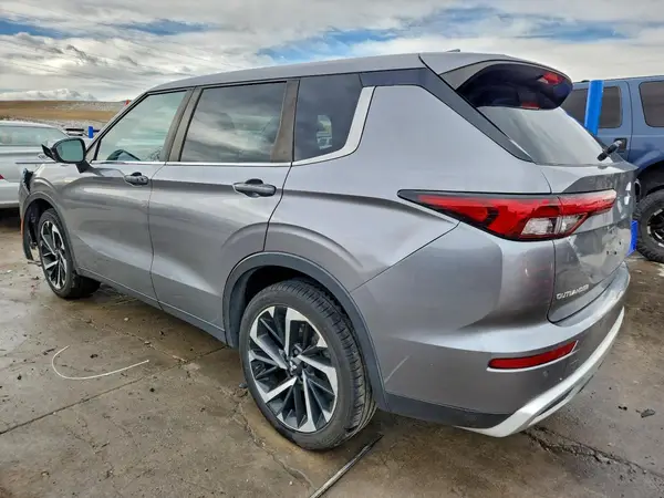 JA4J4UA86NZ027429 2022 MITSUBISHI OUTLANDER - Image 2