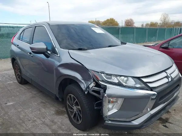 JA4J4UA86NZ036552 2022 MITSUBISHI ECLIPSE CROSS - Image 1