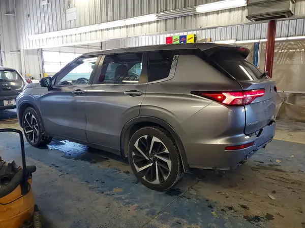 JA4J4UA86NZ037622 2022 MITSUBISHI OUTLANDER - Image 2