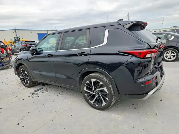 JA4J4UA86NZ065498 2022 MITSUBISHI OUTLANDER - Image 2