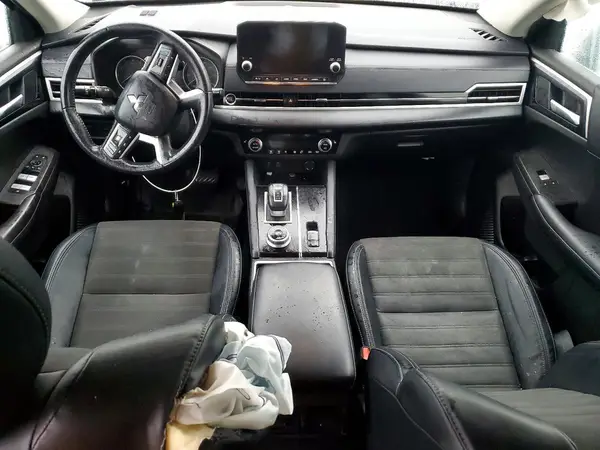 JA4J4UA86PZ010987 2023 MITSUBISHI OUTLANDER - Image 8