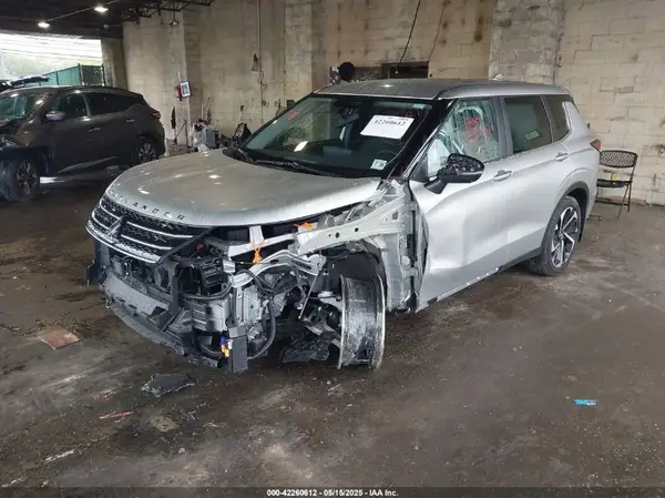JA4J4UA86PZ013565 2023 MITSUBISHI OUTLANDER - Image 2
