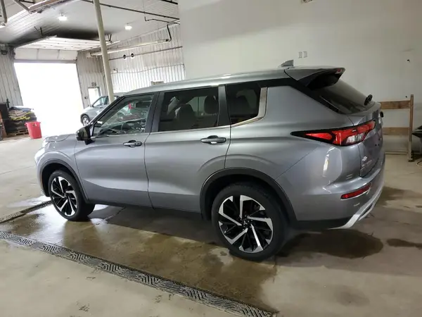 JA4J4UA86PZ057243 2023 MITSUBISHI OUTLANDER - Image 2