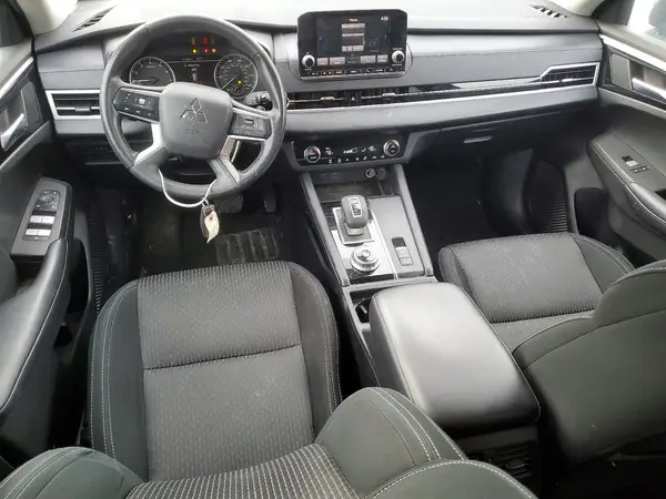 JA4J4UA86RZ008255 2024 MITSUBISHI OUTLANDER - Image 8
