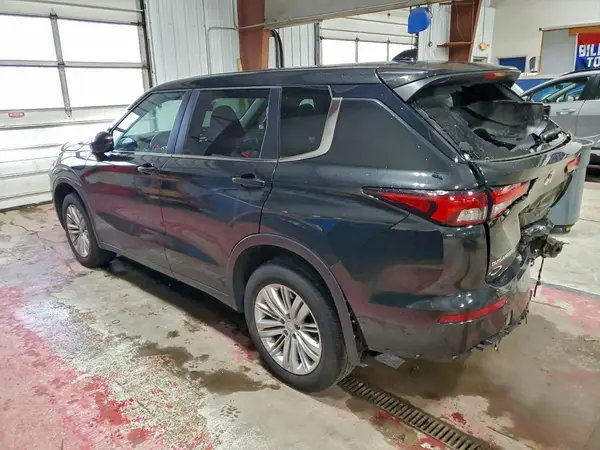 JA4J4UA86RZ026528 2024 MITSUBISHI OUTLANDER - Image 2