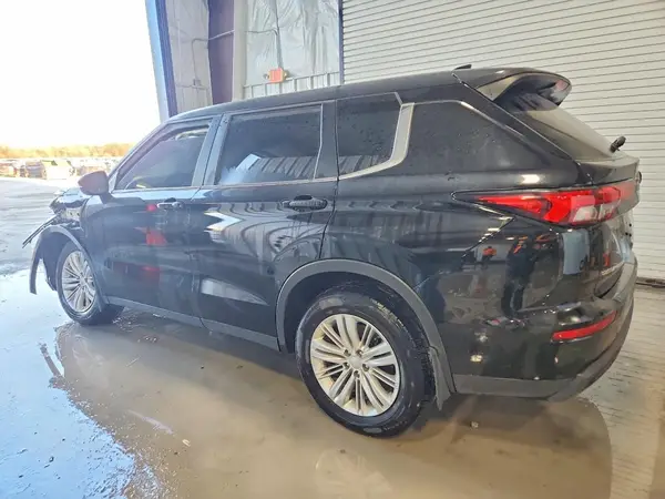JA4J4UA86RZ055740 2024 MITSUBISHI OUTLANDER - Image 2