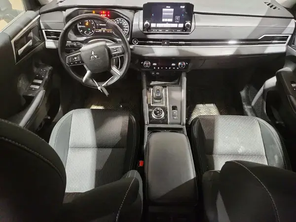 JA4J4UA86RZ607706 2024 MITSUBISHI OUTLANDER - Image 8