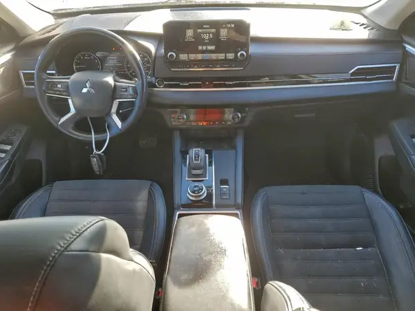 JA4J4UA87NZ025771 2022 MITSUBISHI OUTLANDER - Image 8