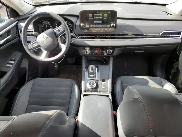 JA4J4UA87PZ011064 2023 MITSUBISHI OUTLANDER - Image 8