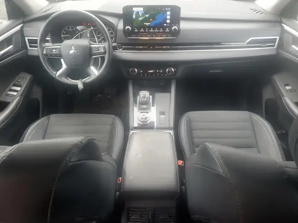 JA4J4UA87PZ011310 2023 MITSUBISHI OUTLANDER - Image 8