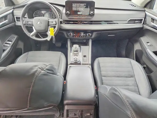 JA4J4UA87PZ025188 2023 MITSUBISHI OUTLANDER - Image 8