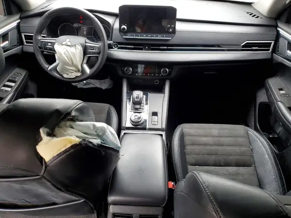 JA4J4UA87PZ033629 2023 MITSUBISHI OUTLANDER - Image 8