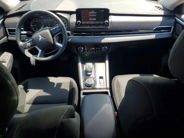 JA4J4UA87RZ040793 2024 MITSUBISHI OUTLANDER - Image 8