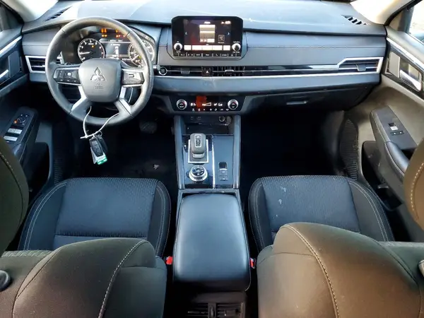 JA4J4UA87RZ056394 2024 MITSUBISHI OUTLANDER - Image 8