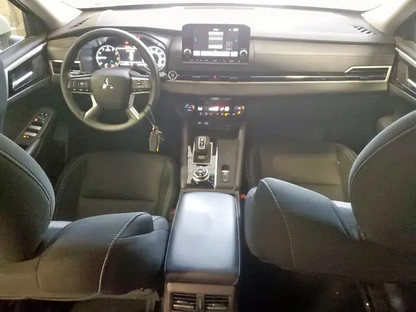 JA4J4UA87RZ079707 2024 MITSUBISHI OUTLANDER - Image 8