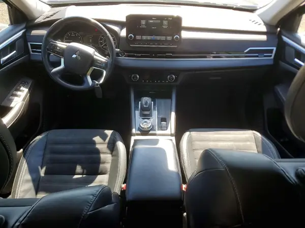 JA4J4UA88NZ031627 2022 MITSUBISHI OUTLANDER - Image 8