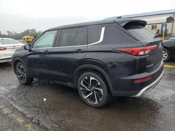 JA4J4UA88NZ066992 2022 MITSUBISHI OUTLANDER - Image 2
