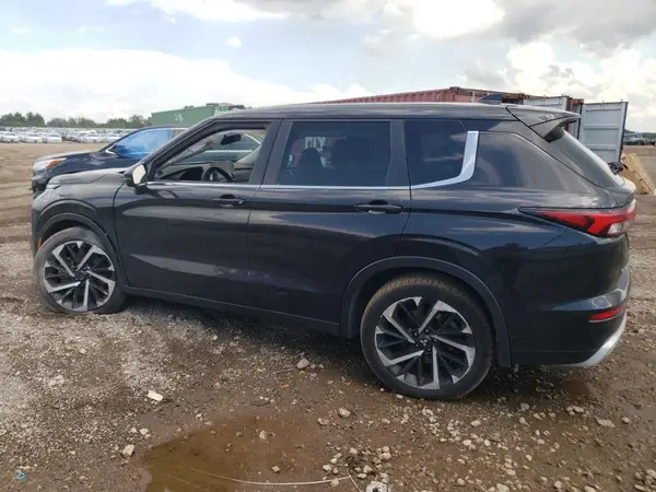 JA4J4UA88PZ025121 2023 MITSUBISHI OUTLANDER - Image 2