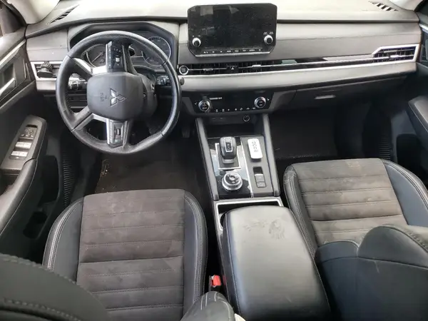 JA4J4UA88PZ025121 2023 MITSUBISHI OUTLANDER - Image 8