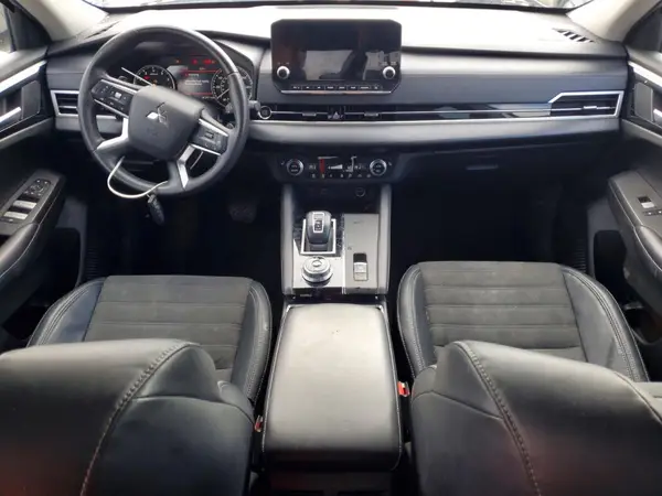 JA4J4UA88PZ033400 2023 MITSUBISHI OUTLANDER - Image 8
