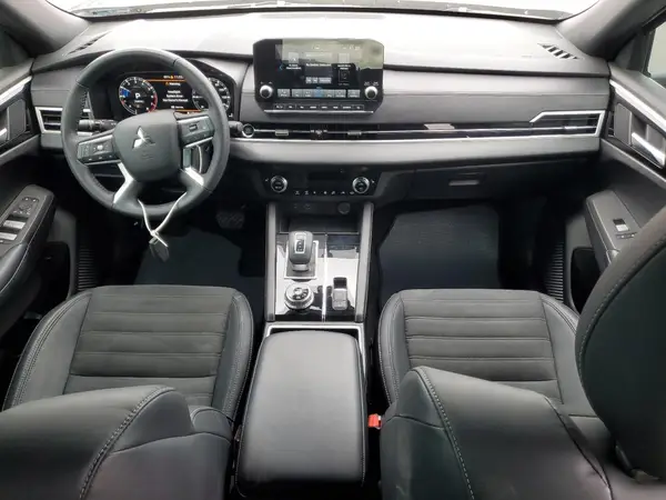 JA4J4UA88PZ039102 2023 MITSUBISHI OUTLANDER - Image 8