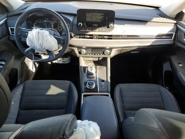 JA4J4UA88PZ039987 2023 MITSUBISHI OUTLANDER - Image 8