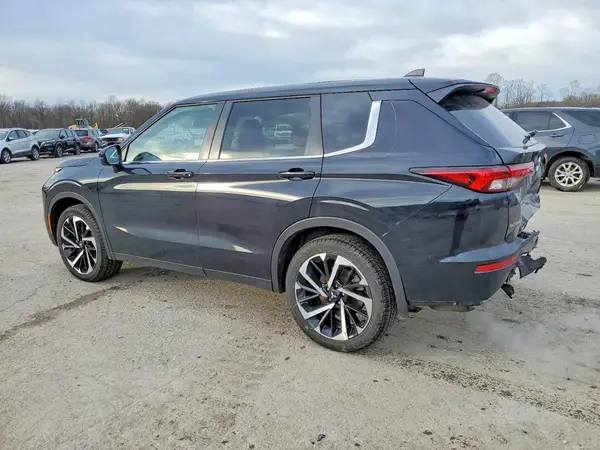 JA4J4UA88PZ054666 2023 MITSUBISHI OUTLANDER - Image 2