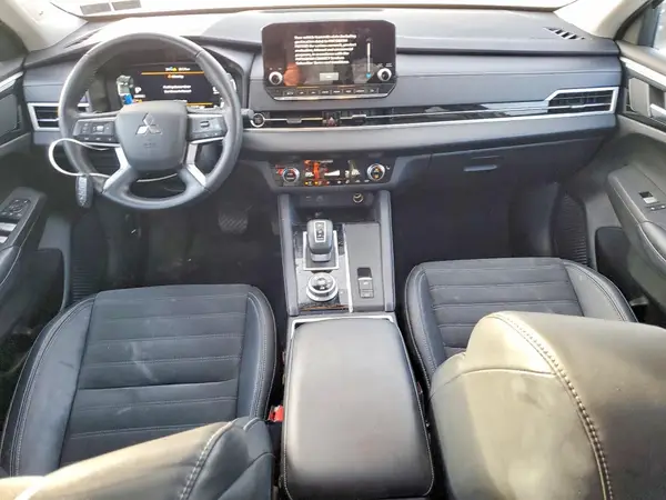 JA4J4UA88PZ054666 2023 MITSUBISHI OUTLANDER - Image 8