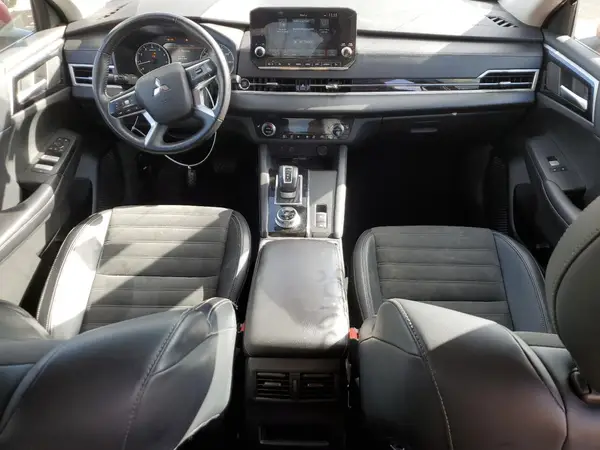 JA4J4UA88PZ057633 2023 MITSUBISHI OUTLANDER - Image 8