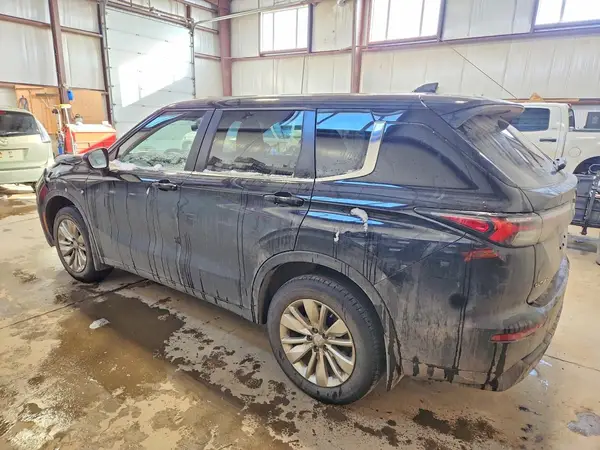 JA4J4UA88SZ617787 2025 MITSUBISHI OUTLANDER - Image 2