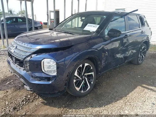 JA4J4UA89NZ038781 2022 MITSUBISHI OUTLANDER - Image 2