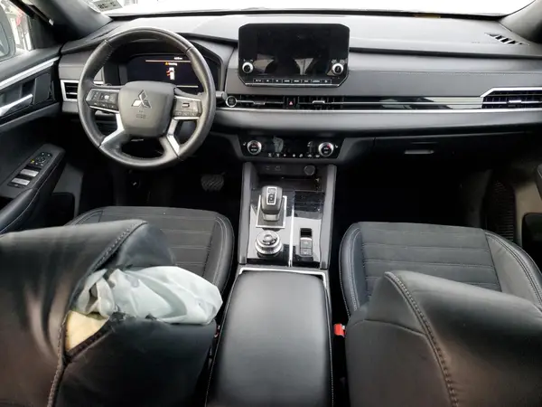 JA4J4UA89PZ018419 2023 MITSUBISHI OUTLANDER - Image 8