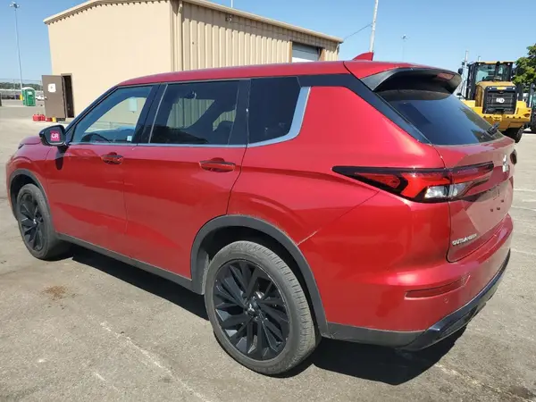JA4J4UA89PZ047743 2023 MITSUBISHI OUTLANDER - Image 2