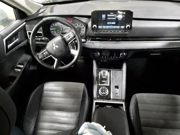 JA4J4UA89PZ056619 2023 MITSUBISHI OUTLANDER - Image 8