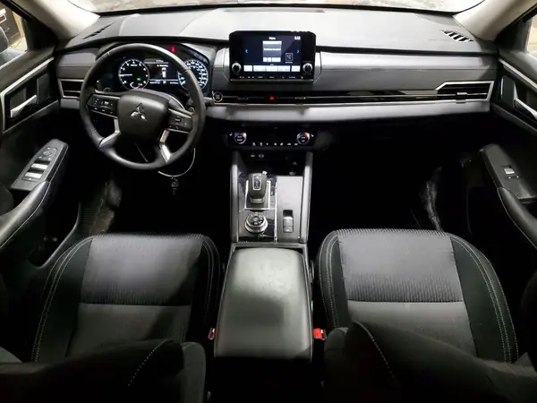 JA4J4UA89RZ632289 2024 MITSUBISHI OUTLANDER - Image 8
